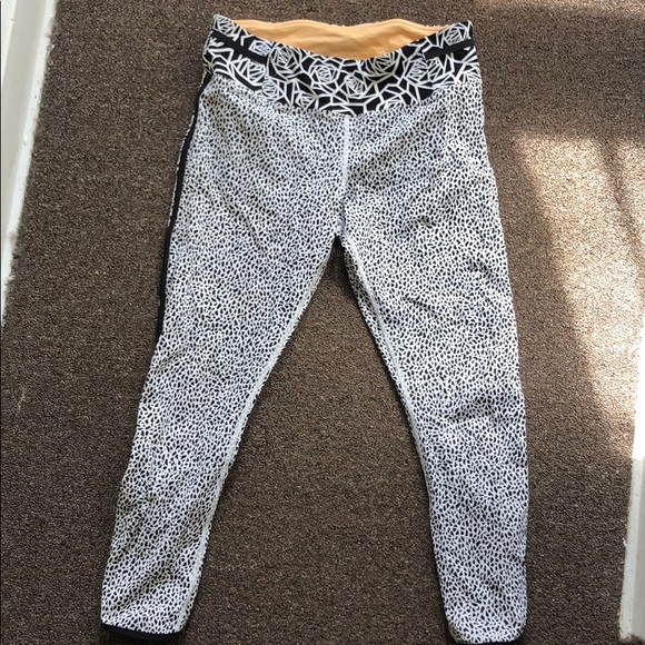 Lululemon cropped leggings - Picture 3 of 4